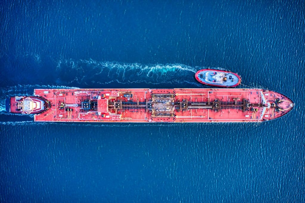 KVH plans Commercial vessel at sea connected by maritime satellite